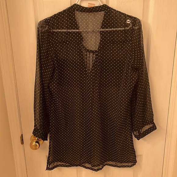 Billabong Black 3/4 sleeve blouse - Picture 3 of 4